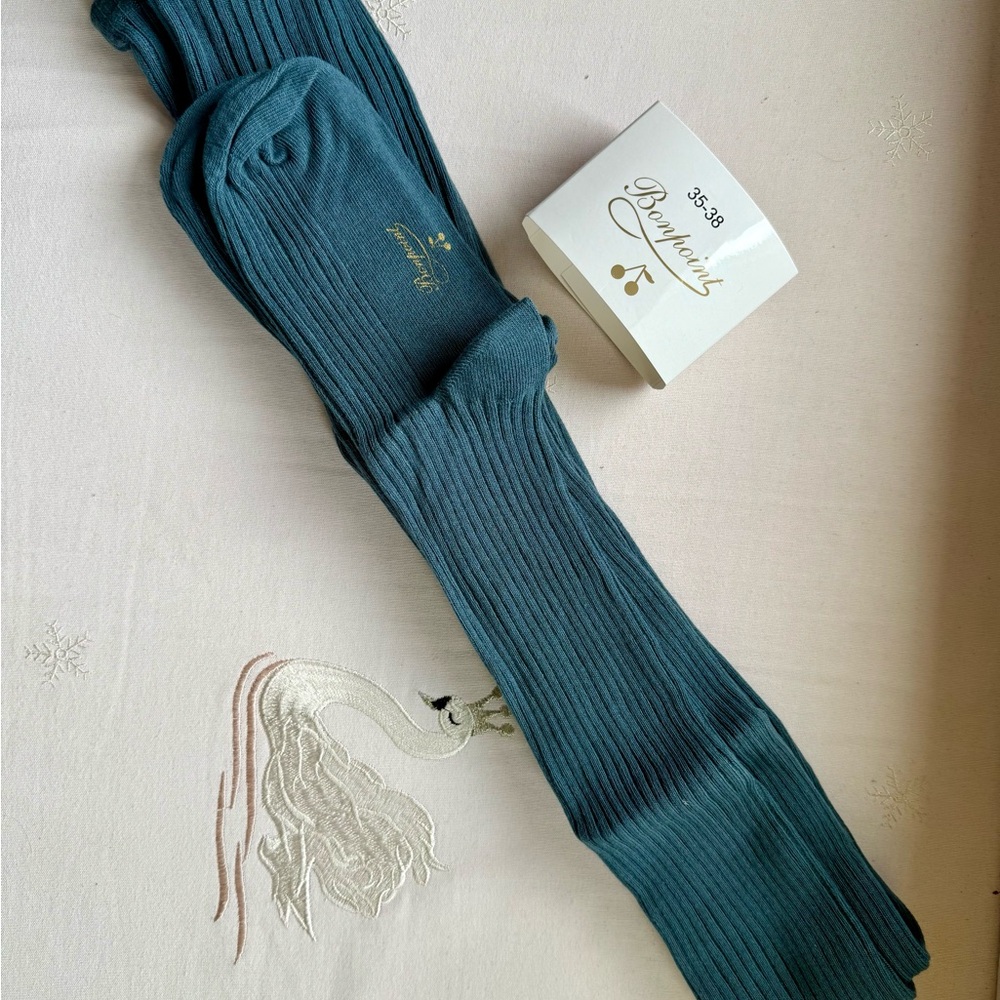 New Bonpoint girl’s tight size 4-7